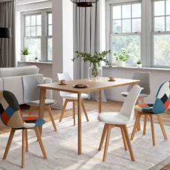 Chaises scandinaves mix color blanc, gris clair et patchworks
