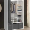 Dressing penderie blanc avec rideaux gris