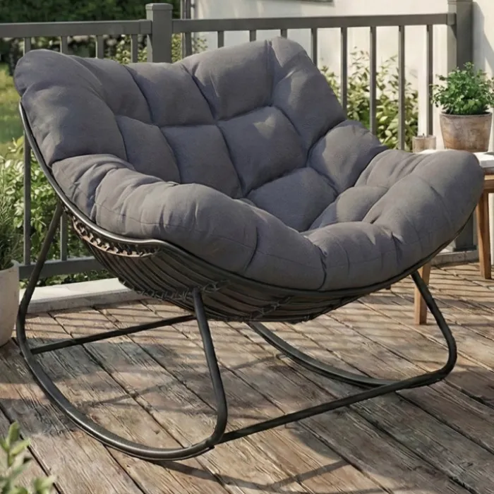 Fauteuil de jardin à bascule effet rotin gris avec coussin gris