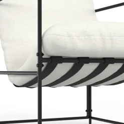 Fauteuil rembourré structure métal et coussin blanc