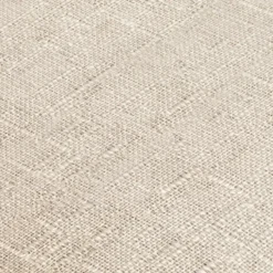 Fauteuil scandinave en tissu beige accoudoirs et pieds bois
