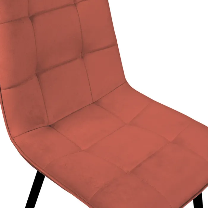 Lot de 4 chaises en velours terracotta avec des assises matelassées