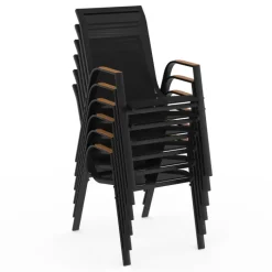 Salon de jardin avec plateau effet bois et chaises empilables noir et bois
