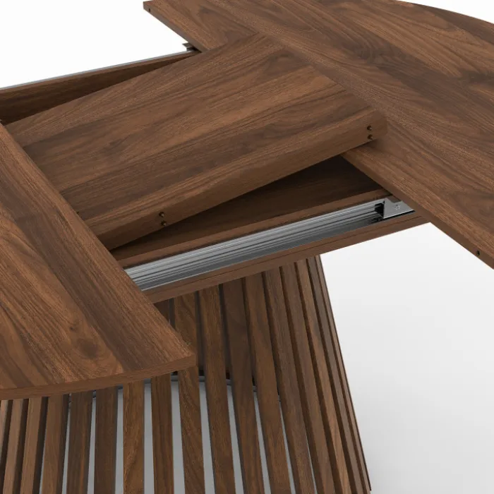 Table à manger extensible ronde 4-8 personnes pied noyer en lattes et plateau noyer 110 - 150 cm