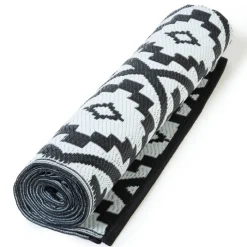 Tapis extérieur noir et blanc motifs géométriques 180 x 280 cm