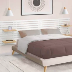 Tête de lit en lattes bois blanc étagères façon hêtre 240 cm